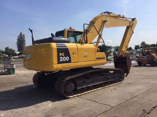 ขายรถขุด Komatsu PC200-8
