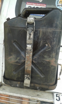 ขายถังน้ำมันสำรอง 20 ลิตร 1 ชุด