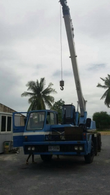 ต้องการขายรถเครน 6 ล้อ 11 ตัน KATO