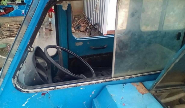 ต้องการขายรถเครน 6 ล้อ 11 ตัน KATO