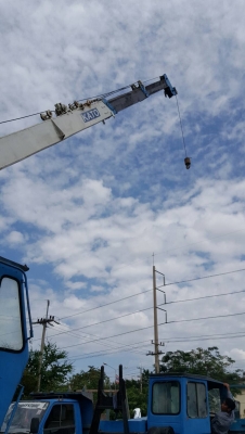 ต้องการขายรถเครน 6 ล้อ 11 ตัน KATO