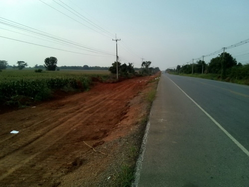 ขายที่ดิน 66-0-52 ไร่ ราคา 650,000  บาทต่อไร่ ติดทางหลวง201   (อ.สีคิ้ว)