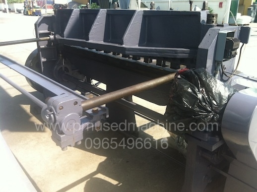 เครื่องตัดเหล็กแผ่น ญี่ปุ่นมือสอง 4.5มิลx2060มิล