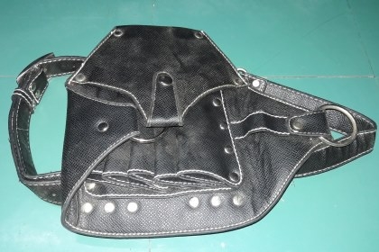 ขายกระเป๋าหนังสีดำใส่เครื่องมือช่างงานดีเก่าเก็บ ขายกระเป๋าหนังสีดำใส่เครื่องมือช่างงานดีเก่าเก็บ