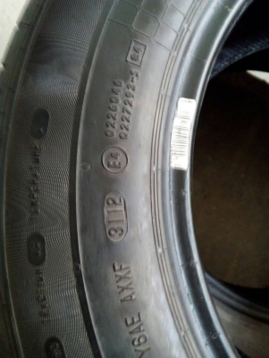 195/65R15  Continental มี 2 เส้น  tel.081-427-3941
