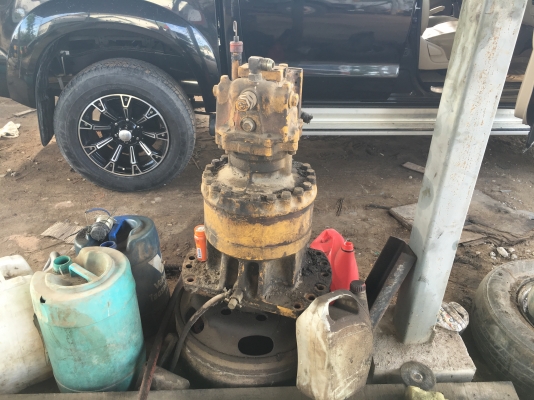 ขายด่วน มอเตอร์สวิง PC200-6-7