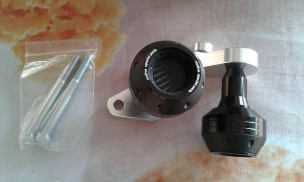 ขายกันล้ม motive special parts K-SPEED ซื้อของใหม่มาใส่ CB 300 F แต่ไม่ได้ใส่ มี 2 ชุด ซื้อของใหม่มาราคา 2,500 บาท เน้นโทรเท่านั้น (ปรับราคาเหลือ 1,500 บาท)