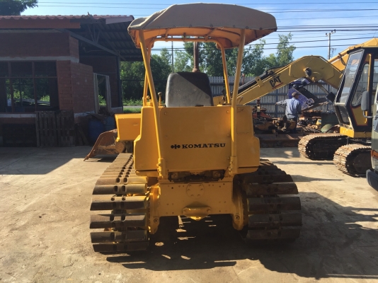 ขาย Komatsu D20-5ตีนเป็ดสภาพสวยพร้อมใช้ ต่อคุณอ๊อฟพิจิตร086-737-9991 ขาย Komatsu D20-5ตีนเป็ดสภาพสวยพร้อมใช้ ต่อคุณอ๊อฟพิจิตร086-737-9991