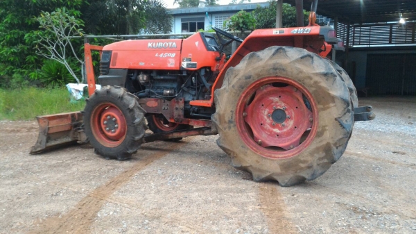 ขายรถไถ KUBOTA L4508 พร้อมดันหน้า  ราคา 198,000 บาท อ.แกลง จ.ระยอง DC Tractor Rayong 0818618678,0899347475 https://www.facebook.com/DC-Tractor-Rayong-3071545327&hellip;/shop&hellip; id line=081-8618678 id line=089-9347475