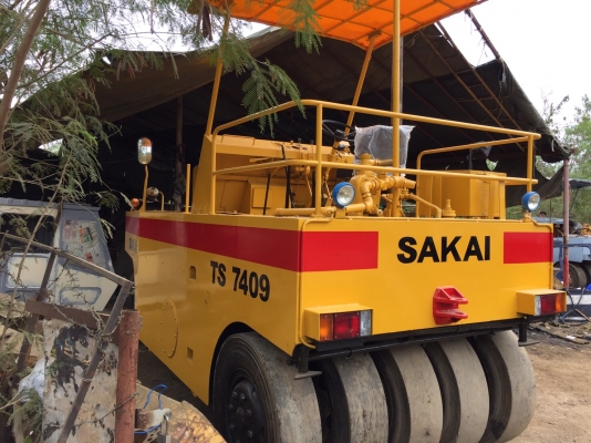 ขายด่วนรถบด9ล้อSAKAI TS7409 พร้อมใช้งาน เล่มทะเบียน
