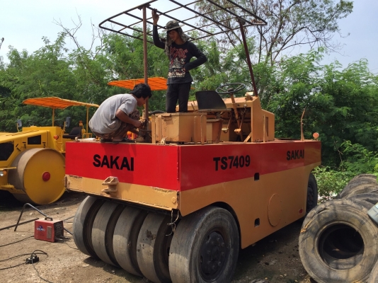 ขายด่วนรถบด9ล้อSAKAI TS7409 พร้อมใช้งาน เล่มทะเบียน