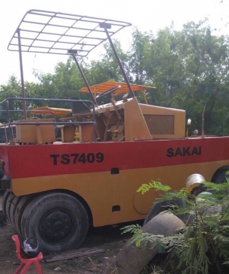 ขายด่วนรถบด9ล้อSAKAI TS7409 พร้อมใช้งาน เล่มทะเบียน