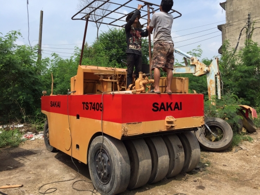 ขายด่วนรถบด9ล้อSAKAI TS7409 พร้อมใช้งาน เล่มทะเบียน