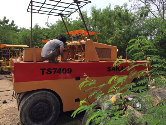 ขายด่วนรถบด9ล้อSAKAI TS7409 พร้อมใช้งาน เล่มทะเบียน