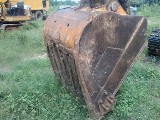 KOMATSU PC200-6ช่วงล่างเต็มโซ่ดีเครื่องดีปั๊มแรงรถพร้อมใช้ขายถูกๆ