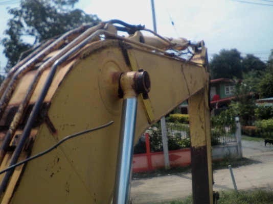 KOMATSU PC200-6ช่วงล่างเต็มโซ่ดีเครื่องดีปั๊มแรงรถพร้อมใช้ขายถูกๆ