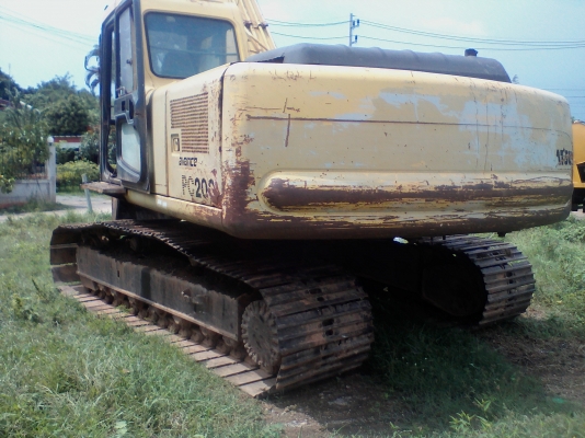 KOMATSU PC200-6ช่วงล่างเต็มโซ่ดีเครื่องดีปั๊มแรงรถพร้อมใช้ขายถูกๆ