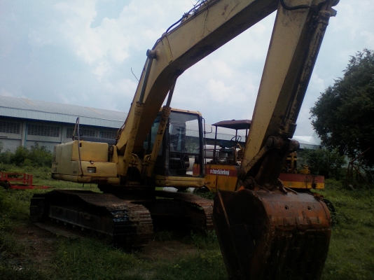 KOMATSU PC200-6ช่วงล่างเต็มโซ่ดีเครื่องดีปั๊มแรงรถพร้อมใช้ขายถูกๆ
