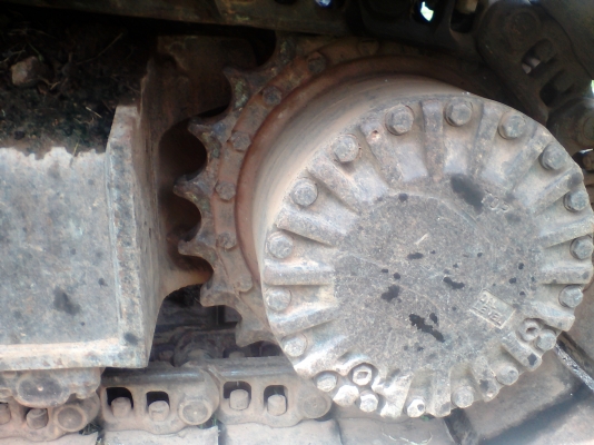 KOMATSU PC200-6ช่วงล่างเต็มโซ่ดีเครื่องดีปั๊มแรงรถพร้อมใช้ขายถูกๆ