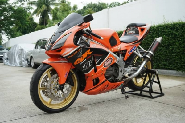 วุฒิ นนบุรี ขาย HONDA NC30 แฟริ่งแต่งรถสวยๆทะเบียนแท้พร้อมโอน