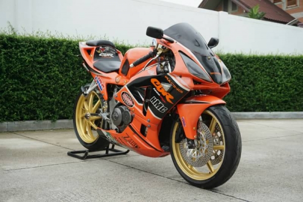 วุฒิ นนบุรี ขาย HONDA NC30 แฟริ่งแต่งรถสวยๆทะเบียนแท้พร้อมโอน