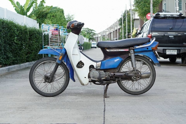 วุฒิ นนบุรี HONDA ดรีม100  ตูดเป็ดรถพร้อมใช้ไม่มีทะเบียน