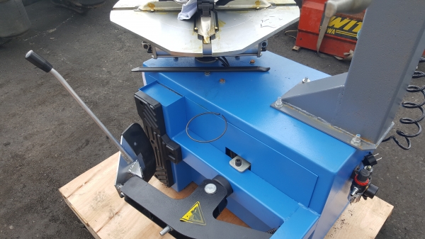 เครื่องถอดยาง 10 ถึงขอบ 24 ไฟ 220  v รหัสสินค้า B3 - 3