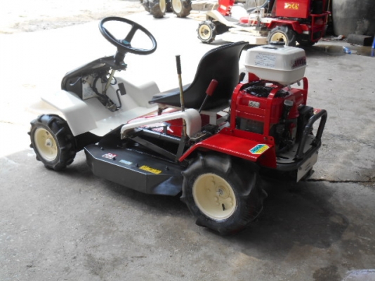 รถตัดหญ้า OREC RM80JD 11 แรง พร้อมใช้งาน