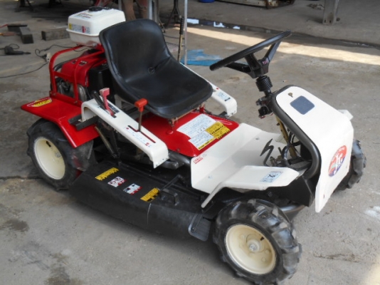 รถตัดหญ้า OREC RM80JD 11 แรง พร้อมใช้งาน