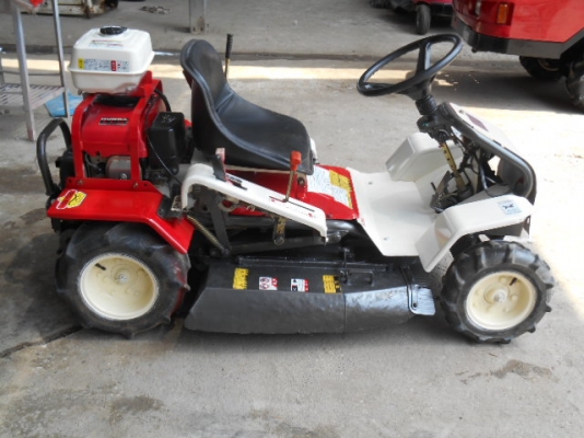 รถตัดหญ้า OREC RM80JD 11 แรง พร้อมใช้งาน