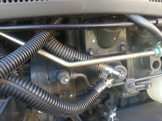 คูโบต้า L3608SP 4 WD ติดตั้งใบมีดหน้าใหม่ ผานหลังใหม่ ทำงาน 305 ชั่วโมง ปี จดะเบียน พ.ย. 2557