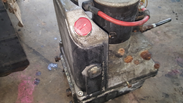 ปั้มไฮดรอลิค 24 ออก 1 สาย รหัสสินค้า B3 - 9