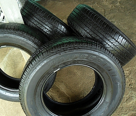 ยาง17กระบะสูง บริดสโตน265-65-R17ลงพื้นปี14 (4เส้น 3,900)ดอกหนา1 ซม.