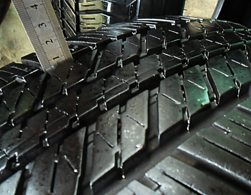 ยาง17กระบะสูง บริดสโตน265-65-R17ลงพื้นปี14 (4เส้น 3,900)ดอกหนา1 ซม.