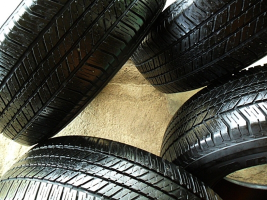 ยาง17กระบะสูง บริดสโตน265-65-R17ลงพื้นปี14 (4เส้น 3,900)ดอกหนา1 ซม.