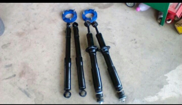 โช๊ควีโก้ตัวสูงทั้งชุด4ต้น. พร้อมชุดยกหน้า