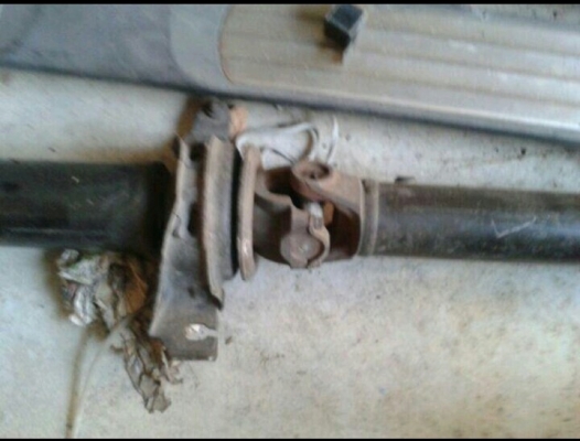 เพลาขับหลังหลังมาสด้าทีบลิ้วฟอร์ดเอสเข็บ