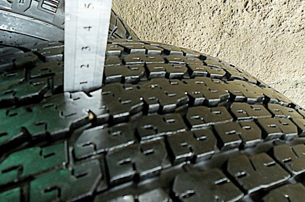 ยาง17กระบะสูง บริดสโตน255-65-R17ลงพื้นปี14 (4เส้น 3,800)ดอกหนา1 ซม.