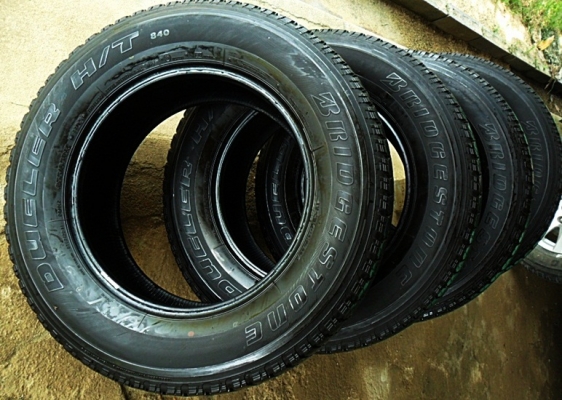 ยาง17กระบะสูง บริดสโตน255-65-R17ลงพื้นปี14 (4เส้น 3,800)ดอกหนา1 ซม.