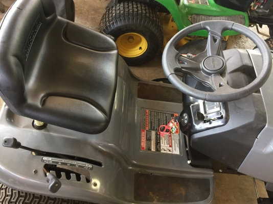 รถตัดหญ้า 17.5แรง Craftsman LT1500 รถตัดหญ้า 17.5แรง Craftsman LT1500