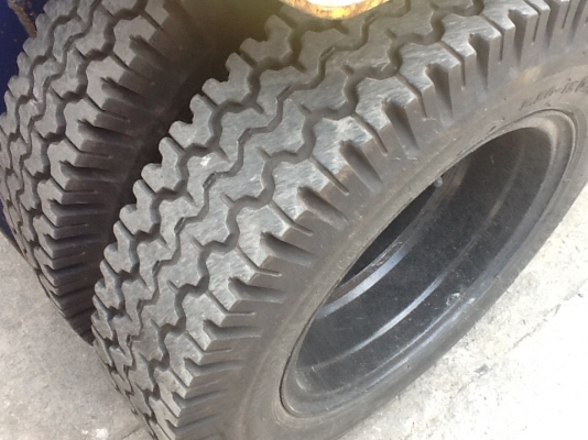 แหล่งรวมรถโฟล์คลิฟท์สำหรับตักยางพาราตักปาล์ม081-8342060