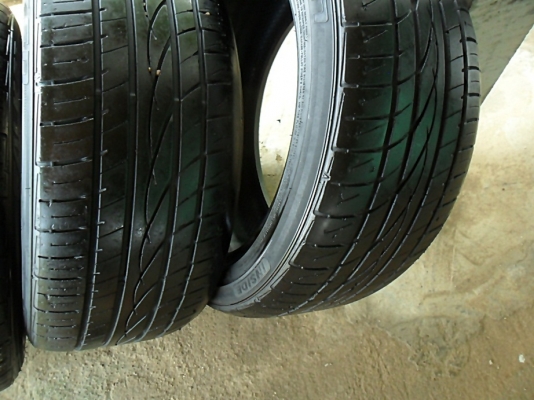 ยางซิ่ง17 ฟอลเคน 225-45-R17ลงพื้นปี13 หนาเกือบ 1เซ็น ยางซิ่ง17 ฟอลเคน 225-45-R17ลงพื้นปี13 หนาเกือบ 1เซ็น