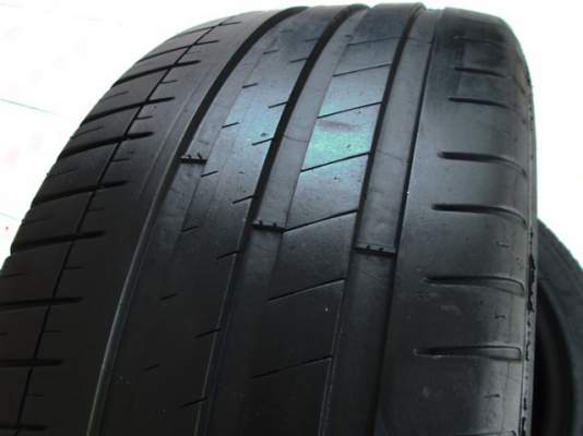 ขายยางเทพ 245-40-18 MICHELIN PS3 ปี4513 (1คู่) ขายยางเทพ 245-40-18 MICHELIN PS3 ปี4513 (1คู่)