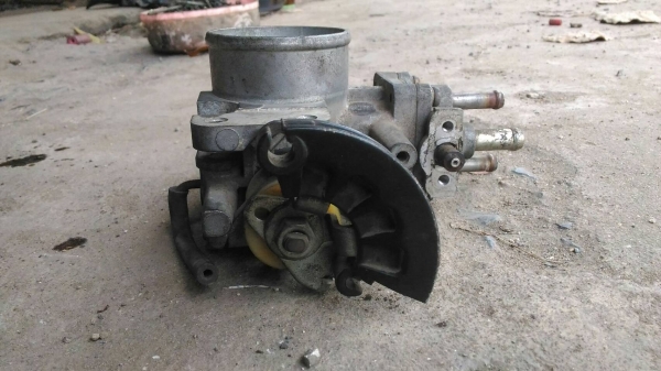 ลิ้นปีกผีเสื้อโตโยต้า โคโรล่าไฮทอร์ทAE111 112เครื่อง4AFE 7AFE สภาพเชียงกง 500บาทTEL0890671028 อยู่ดอนเมือง IDline 0890671028