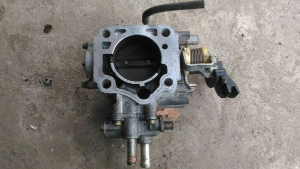 ลิ้นปีกผีเสื้อโตโยต้า โคโรล่าไฮทอร์ทAE111 112เครื่อง4AFE 7AFE สภาพเชียงกง 500บาทTEL0890671028 อยู่ดอนเมือง IDline 0890671028