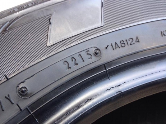 ยาง DUNLOP 265-65-17 ปี 15 ครบชุด 4 เส้น 6000 สภาพสวยๆไม่บวมไม่กินข้าง ดอกยางเหลือเยอะเอาไปวิ่งกันใด้อีกยาวค่ะ ยาง DUNLOP 265-65-17 ปี 15 ครบชุด 4 เส้น 6000 สภาพสวยๆไม่บวมไม่กินข้าง ดอกยางเหลือเยอะเอาไปวิ่งกันใด้อีกยาวค่ะ