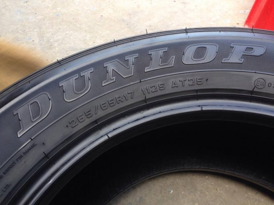 ยาง DUNLOP 265-65-17 ปี 15 ครบชุด 4 เส้น 6000 สภาพสวยๆไม่บวมไม่กินข้าง ดอกยางเหลือเยอะเอาไปวิ่งกันใด้อีกยาวค่ะ ยาง DUNLOP 265-65-17 ปี 15 ครบชุด 4 เส้น 6000 สภาพสวยๆไม่บวมไม่กินข้าง ดอกยางเหลือเยอะเอาไปวิ่งกันใด้อีกยาวค่ะ