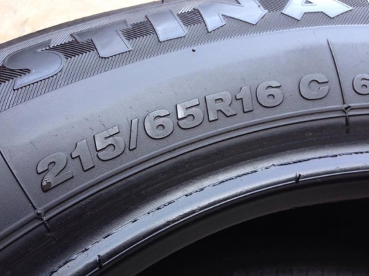 ยาง Firestone 215-65-16 ปี 15 ครบชุด 4 เส้น 5500 สภาพสวยๆไม่มีปะไม่บวมไม่กินข้าง ดอกยางเหลือเยอะเอาไปวิ่งกันใด้อีกยาวค่ะ