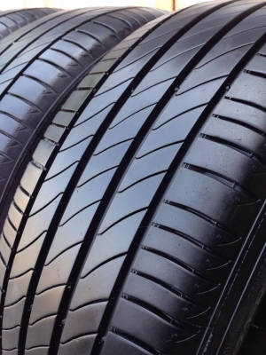 ยาง MICHELIN 205-55-16 ปี 15 ครบชุด 4 เส้น 4500 สภาพสวยๆไม่มีปะไม่บวมไม่กินข้าง ดอกยางเหลือเยอะเอาไปวิ่งกันใด้อีกยาวค่ะ ยาง MICHELIN 205-55-16 ปี 15 ครบชุด 4 เส้น 4500 สภาพสวยๆไม่มีปะไม่บวมไม่กินข้าง ดอกยางเหลือเยอะเอาไปวิ่งกันใด้อีกยาวค่ะ