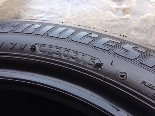 ยาง Bridgstone 185-55-16 ปี 15 ครบชุด 4 เส้น 3000 สภาพสวยๆไม่มีปะไม่บวมไม่กินข้าง ดอกยางเหลือเยอะเอาไปวิ่งกันใด้อีกยาวค่ะ ยาง Bridgstone 185-55-16 ปี 15 ครบชุด 4 เส้น 3000 สภาพสวยๆไม่มีปะไม่บวมไม่กินข้าง ดอกยางเหลือเยอะเอาไปวิ่งกันใด้อีกยาวค่ะ